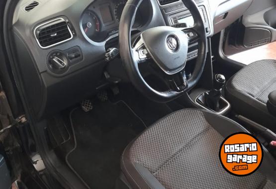 Autos - Volkswagen POLO 1.6 CONFORTLINE 2016 Nafta 122000Km - En Venta