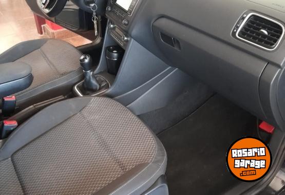 Autos - Volkswagen POLO 1.6 CONFORTLINE 2016 Nafta 122000Km - En Venta