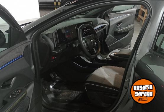 Autos - Renault MEGANE E-TECH 2024 Electrico / Hibrido 1735Km - En Venta
