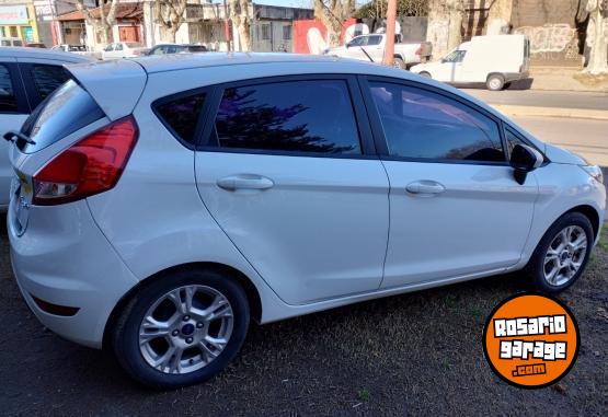 Autos - Ford Fiesta gol corsa 208 ka 2016 Nafta 139000Km - En Venta