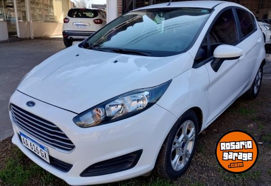 Autos - Ford Fiesta gol corsa 208 ka 2016 Nafta 139000Km - En Venta