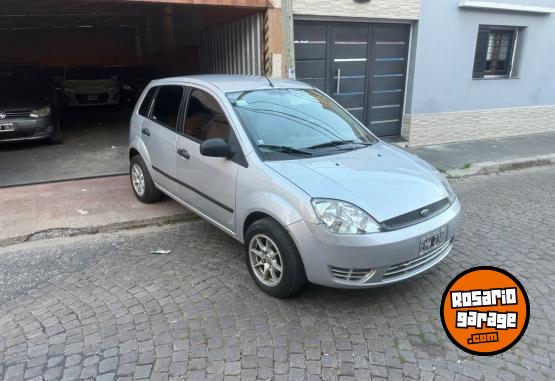 Autos - Ford Fiesta ambiente 1.6 2004 Nafta 165000Km - En Venta