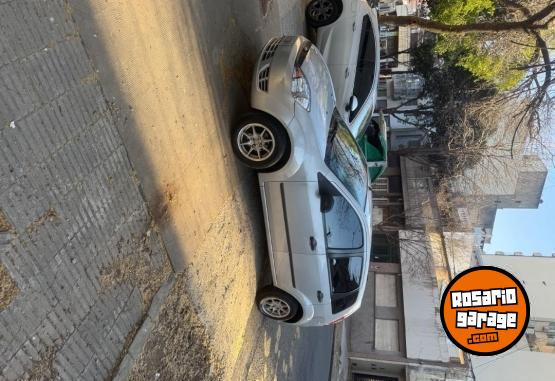 Autos - Ford Fiesta ambiente 1.6 2004 Nafta 165000Km - En Venta