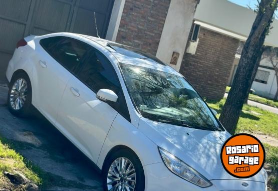 Autos - Ford Focus se plus 2016 Nafta 103000Km - En Venta