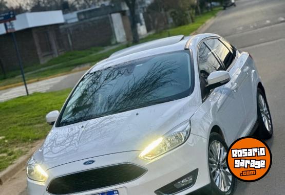 Autos - Ford Focus se plus 2016 Nafta 103000Km - En Venta