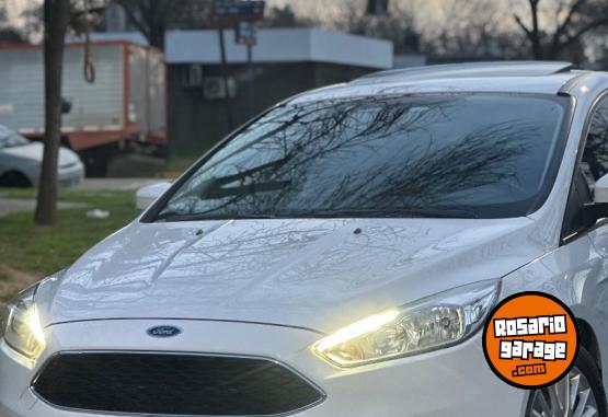 Autos - Ford Focus se plus 2016 Nafta 103000Km - En Venta