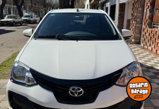 Autos - Toyota ETIOS 2021 Nafta 30000Km - En Venta