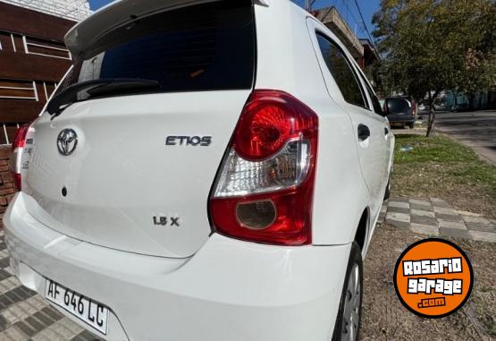 Autos - Toyota ETIOS 2021 Nafta 30000Km - En Venta