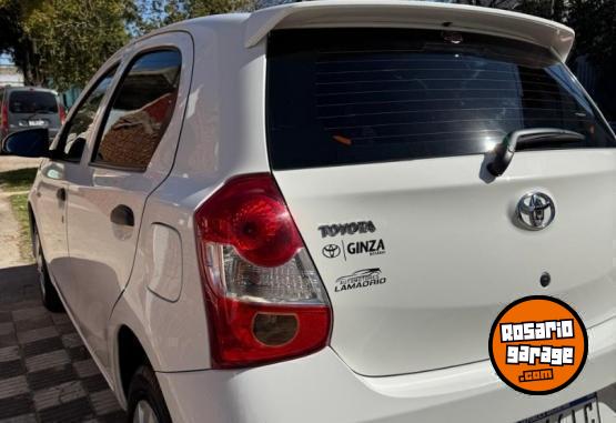 Autos - Toyota ETIOS 2021 Nafta 30000Km - En Venta