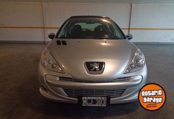 Autos - Peugeot 207 XT 2013 Nafta 103000Km - En Venta