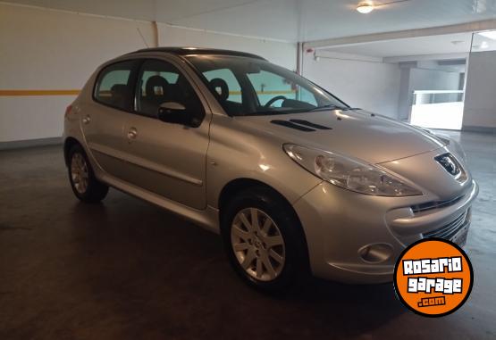 Autos - Peugeot 207 XT 2013 Nafta 103000Km - En Venta