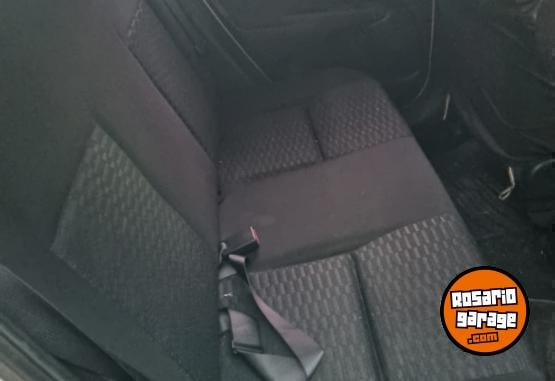 Autos - Toyota etios xls 2015 GNC 196000Km - En Venta