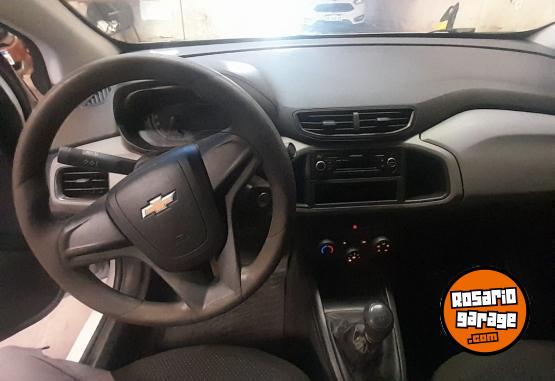 Autos - Chevrolet Prisma joy 2017 GNC 242000Km - En Venta