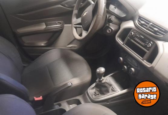 Autos - Chevrolet Prisma joy 2017 GNC 242000Km - En Venta