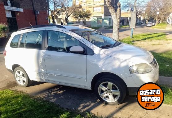 Autos - Volkswagen Suran 2009 Nafta 152400Km - En Venta