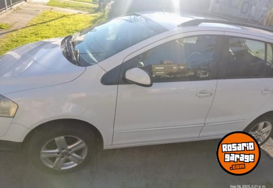 Autos - Volkswagen Suran 2009 Nafta 152400Km - En Venta