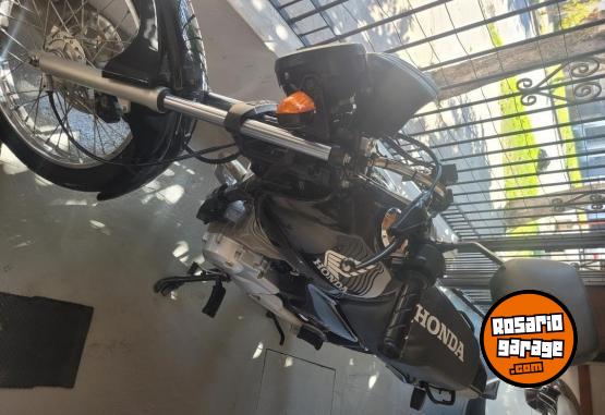 Motos - Honda Cg Titan 150cc 2014 Nafta 9985Km - En Venta