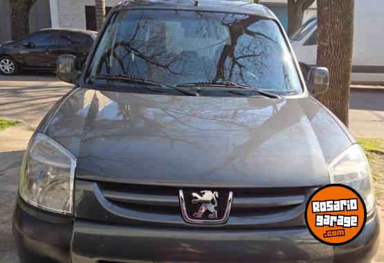 Utilitarios - Peugeot Partner Patagónica 2015 Nafta 130000Km - En Venta