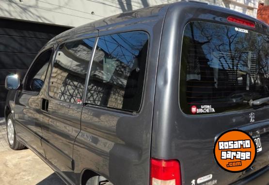 Utilitarios - Peugeot Partner Patagónica 2015 Nafta 130000Km - En Venta