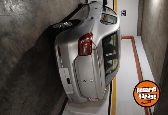 Autos - Renault LOGAN LIFE 2025 Nafta 35Km - En Venta