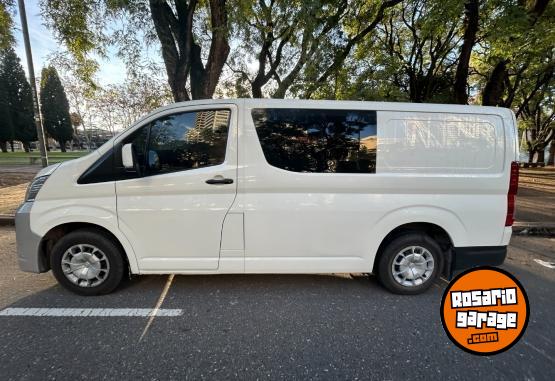 Utilitarios - Toyota HIACE L1H1 2021 Diesel 130000Km - En Venta