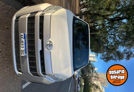 Utilitarios - Toyota HIACE L1H1 2021 Diesel 130000Km - En Venta