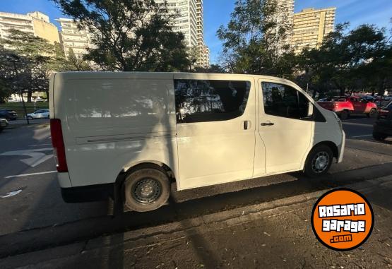 Utilitarios - Toyota HIACE L1H1 2021 Diesel 130000Km - En Venta