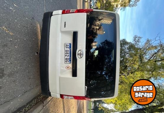 Utilitarios - Toyota HIACE L1H1 2021 Diesel 130000Km - En Venta