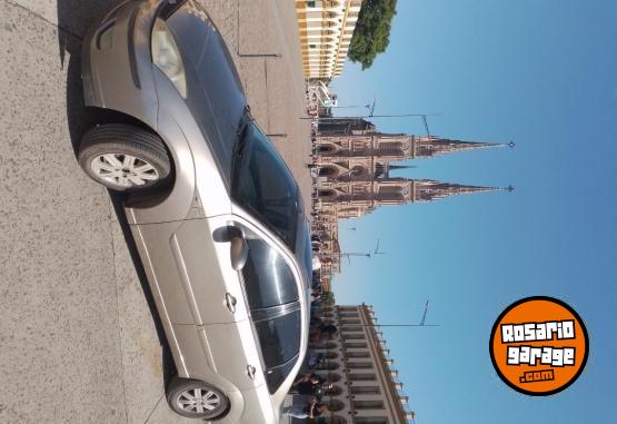 Autos - Ford Focus 2004 Nafta 300000Km - En Venta