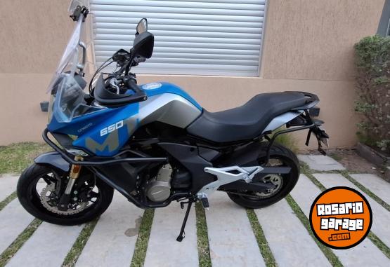 Motos - CF 650 MT 2023 Nafta 10000Km - En Venta