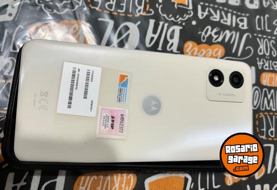 Telefona - Motorola moto e13 solo 3 meses de uso, impecable - En Venta