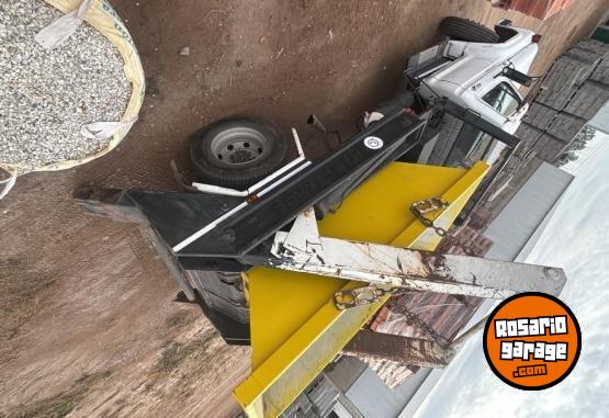 Camiones y Grúas - Vendo Ford 7000 portavolquete - En Venta