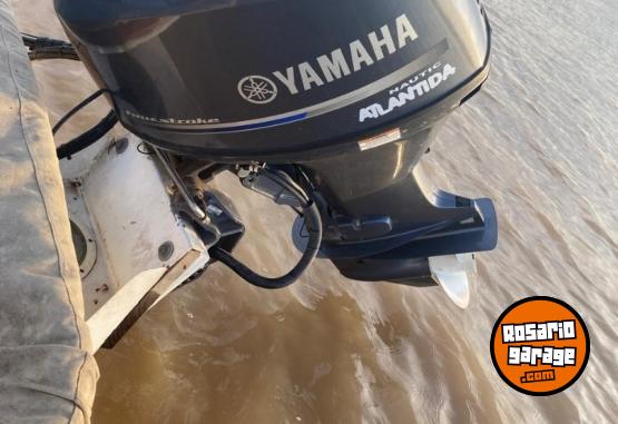 Embarcaciones - LANCHA CLÁSICA YAMAHA 60 HP 4 T 2017 - En Venta