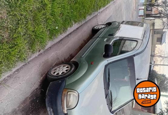Utilitarios - Renault 1.9 diesel 2001 Diesel 320000Km - En Venta