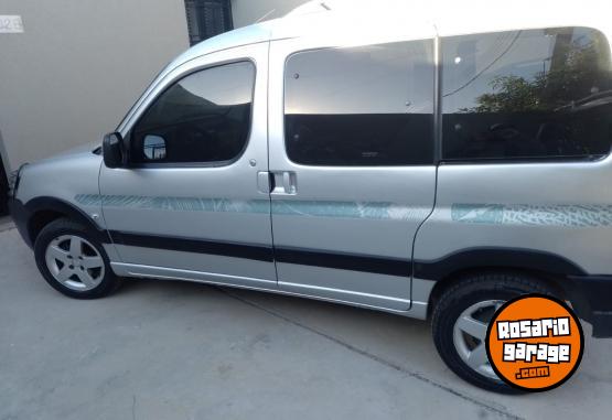 Utilitarios - Peugeot Partnert Patagonica 2017 Diesel 227000Km - En Venta
