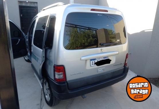 Utilitarios - Peugeot Partnert Patagonica 2017 Diesel 227000Km - En Venta