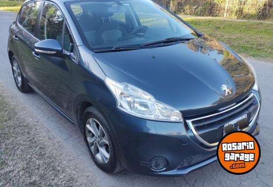 Autos - Peugeot 208 2014 Nafta 128000Km - En Venta