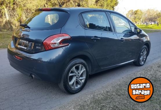 Autos - Peugeot 208 2014 Nafta 128000Km - En Venta