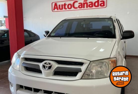 Camionetas - Toyota HILUX TD 2.5 4X4 2006 Diesel 320000Km - En Venta