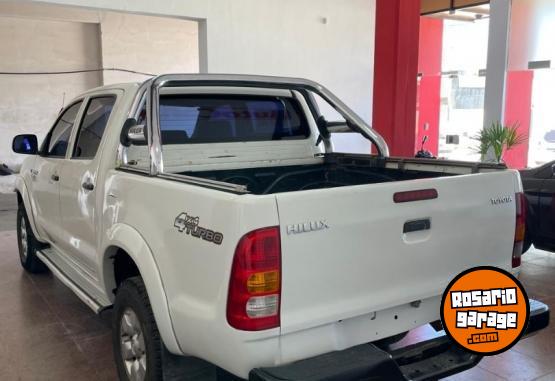 Camionetas - Toyota HILUX TD 2.5 4X4 2006 Diesel 320000Km - En Venta