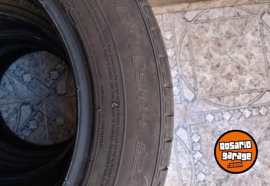 Accesorios para Autos - Vendo 2 cubiertas - En Venta