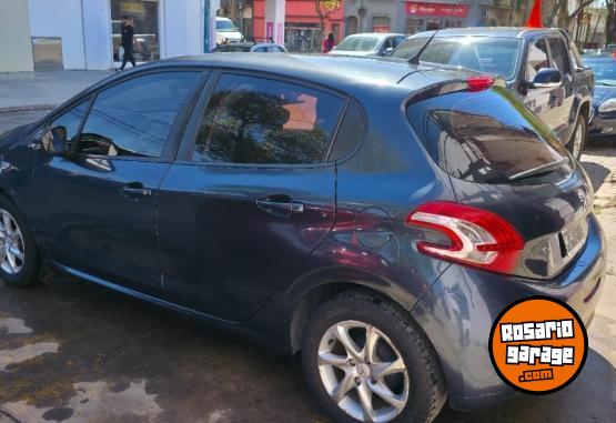 Autos - Peugeot 208 2013 Nafta 101000Km - En Venta