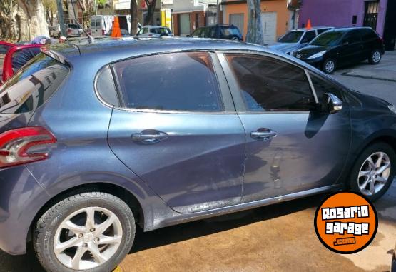 Autos - Peugeot 208 2013 Nafta 101000Km - En Venta
