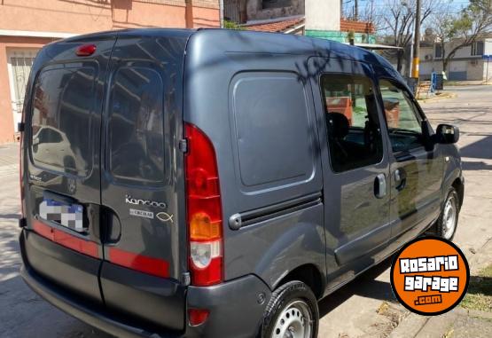 Utilitarios - Renault Kangoo 2017 GNC 120000Km - En Venta