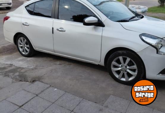 Autos - Nissan 2017 2017 GNC 155000Km - En Venta