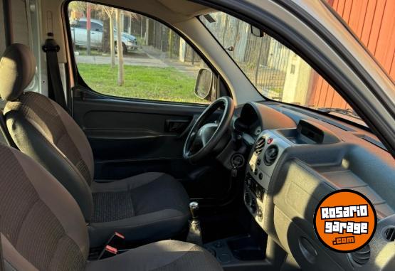 Utilitarios - Peugeot Partner hdi 2017 2017 Diesel 175000Km - En Venta