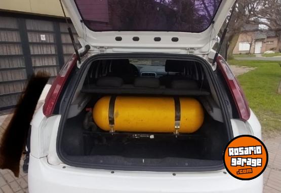 Autos - Fiat Punto 1.4 attractive 2012 GNC 160000Km - En Venta