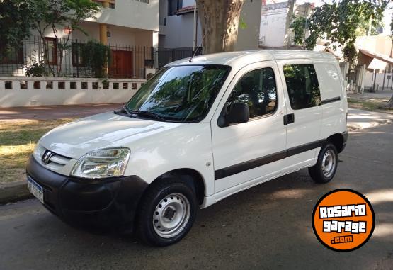 Utilitarios - Peugeot Partner Mixta 2017 Diesel 124000Km - En Venta