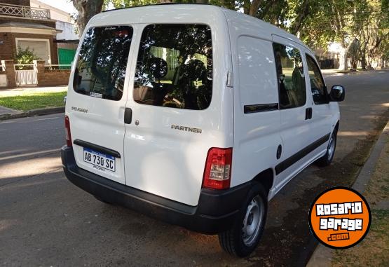 Utilitarios - Peugeot Partner Mixta 2017 Diesel 124000Km - En Venta