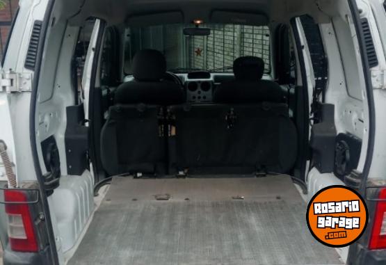 Utilitarios - Peugeot Partner Mixta 2017 Diesel 124000Km - En Venta